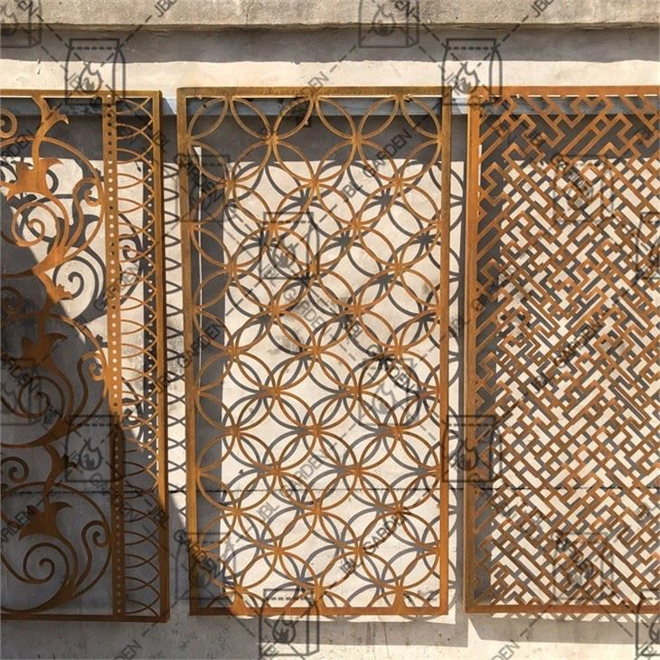 Flower Shape Privacy Screen