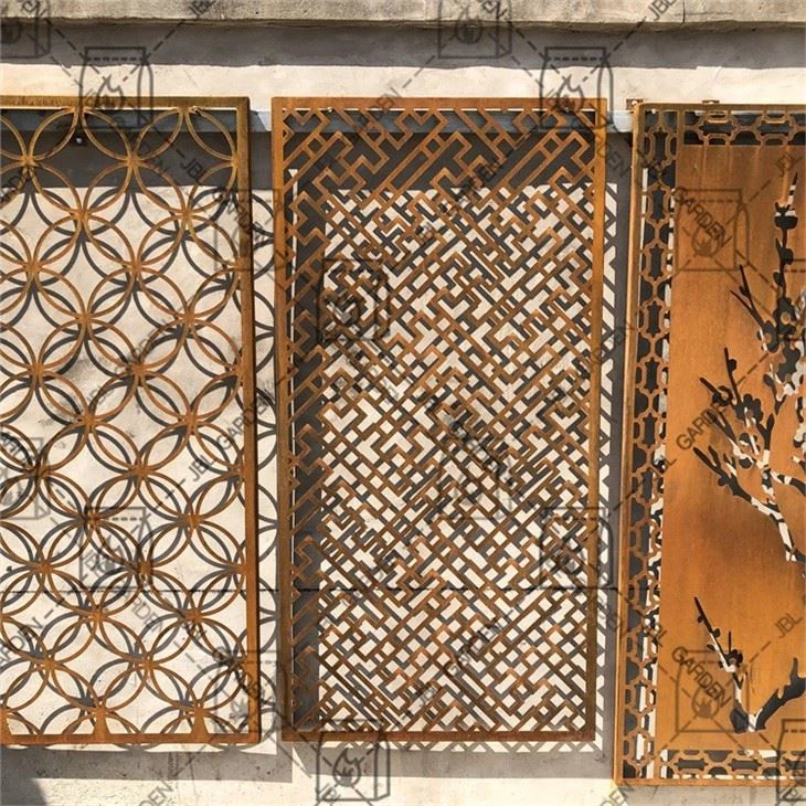 Flower Shape Privacy Screen